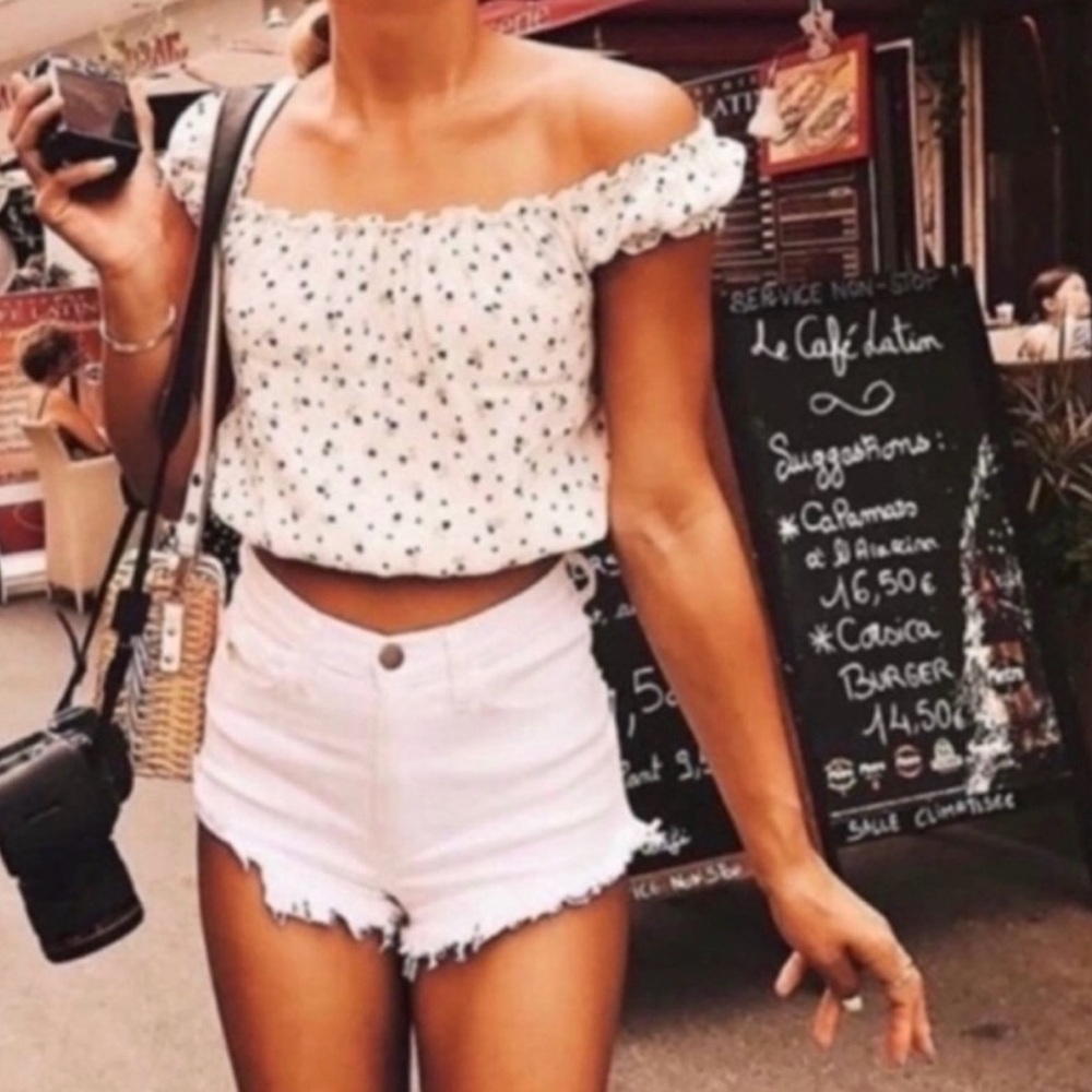 Brand new brandy Melville off the shoulder top